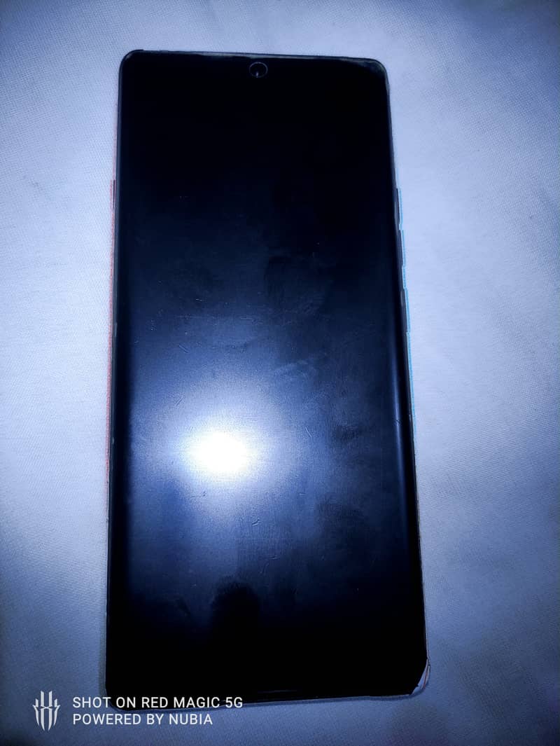 Tecno CAMON 40 Pro 1