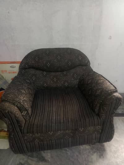 5 Seater Sofa  Urgent Sale