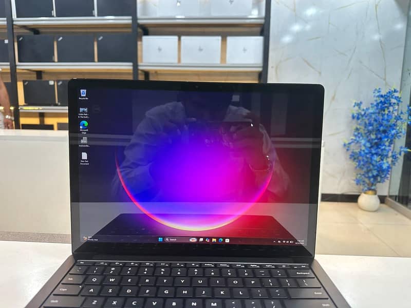 proline laptop store 6