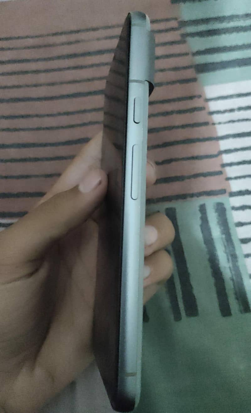 Google Pixel 8 3