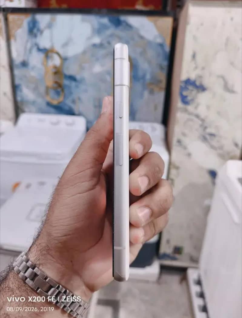 Google Pixel 7a 3