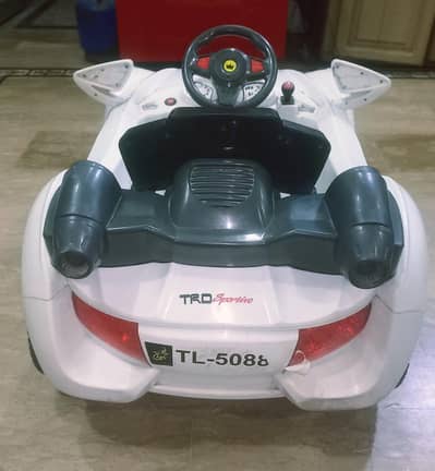 Luxury imported Big size kids car with remote All ok Running condition