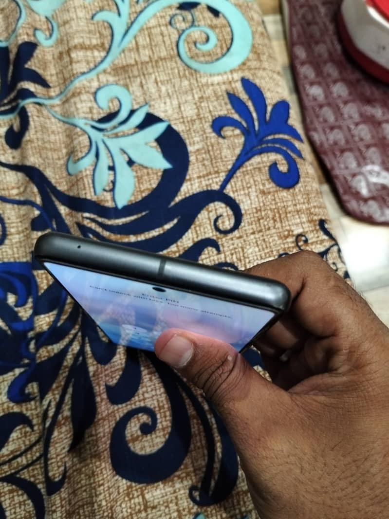 Google Pixel 7 4