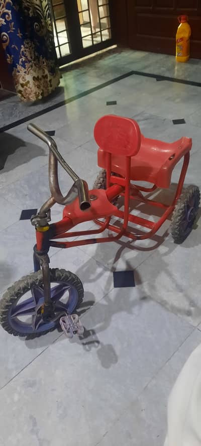 Kids Tricycle (Needs Repair)