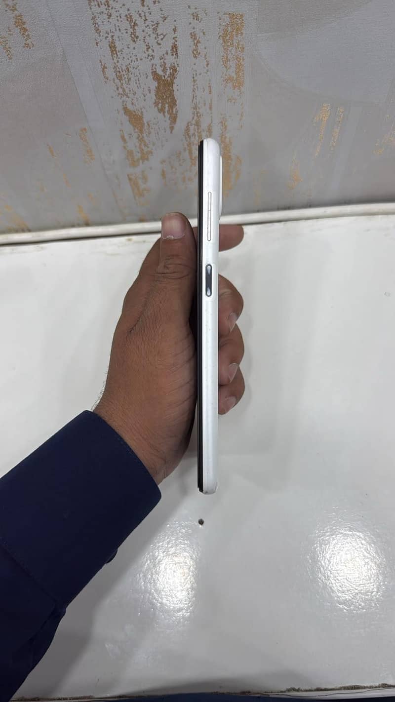 Samsung Mobile A12 1
