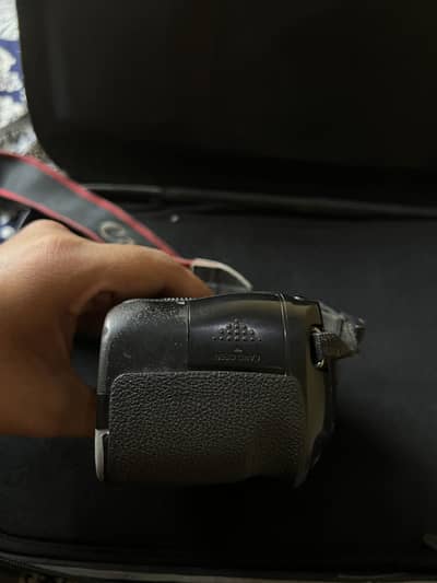 6D canon full frame body
