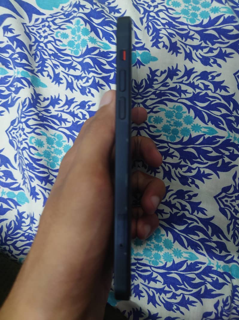Apple iPhone 12 2