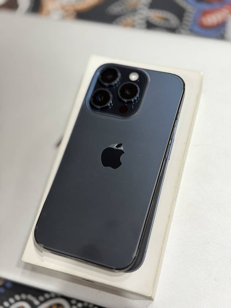 Apple iPhone 15 Pro 4