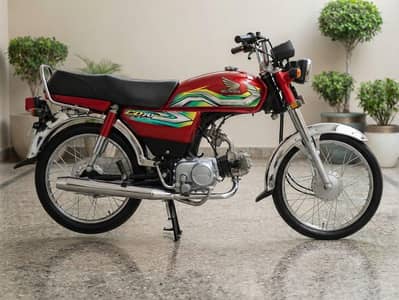 honda CD 70 cc 2022 model urgent for sale