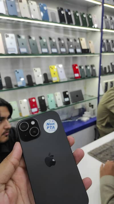 Apple iPhone 15