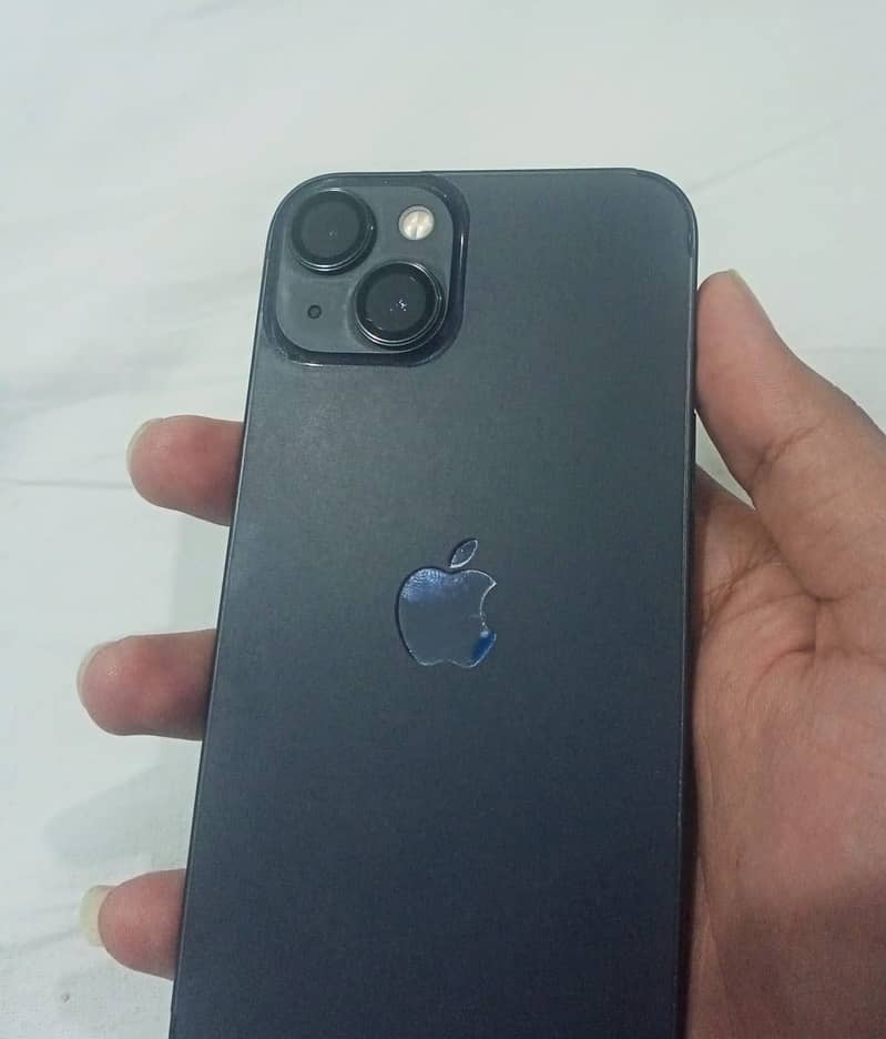 Apple iPhone 13 4