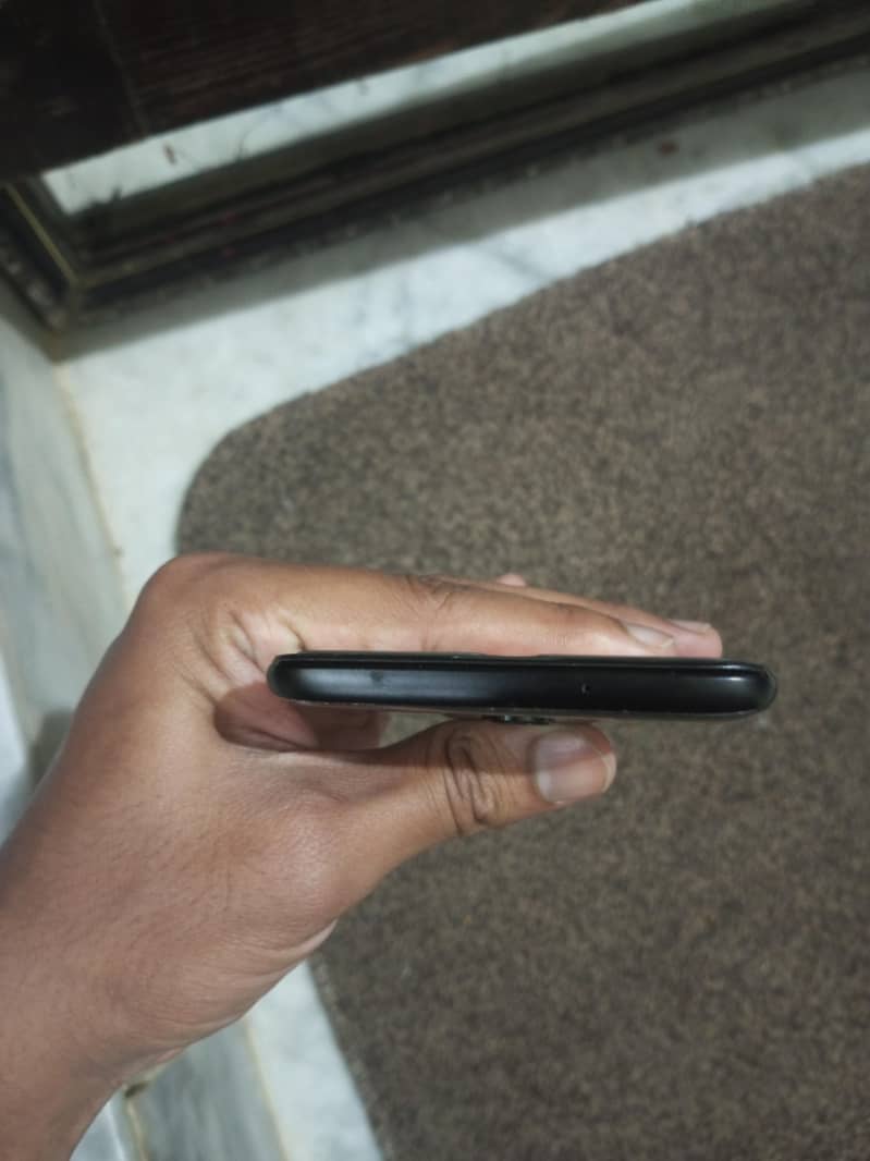 One Plus 6T 4