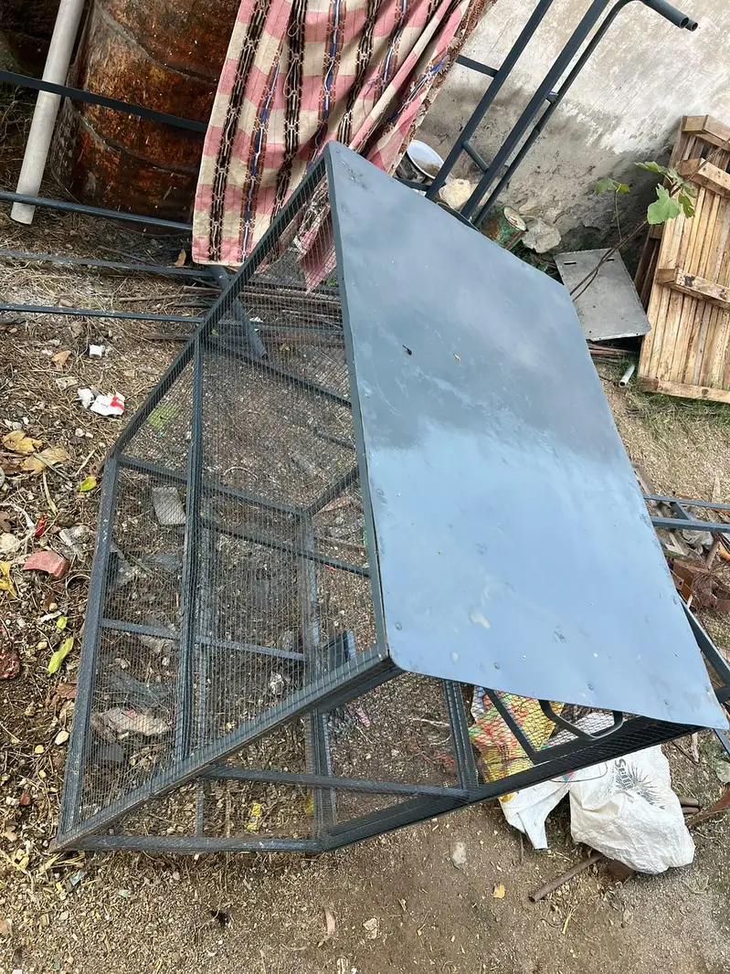 new metal cage — photo 4
