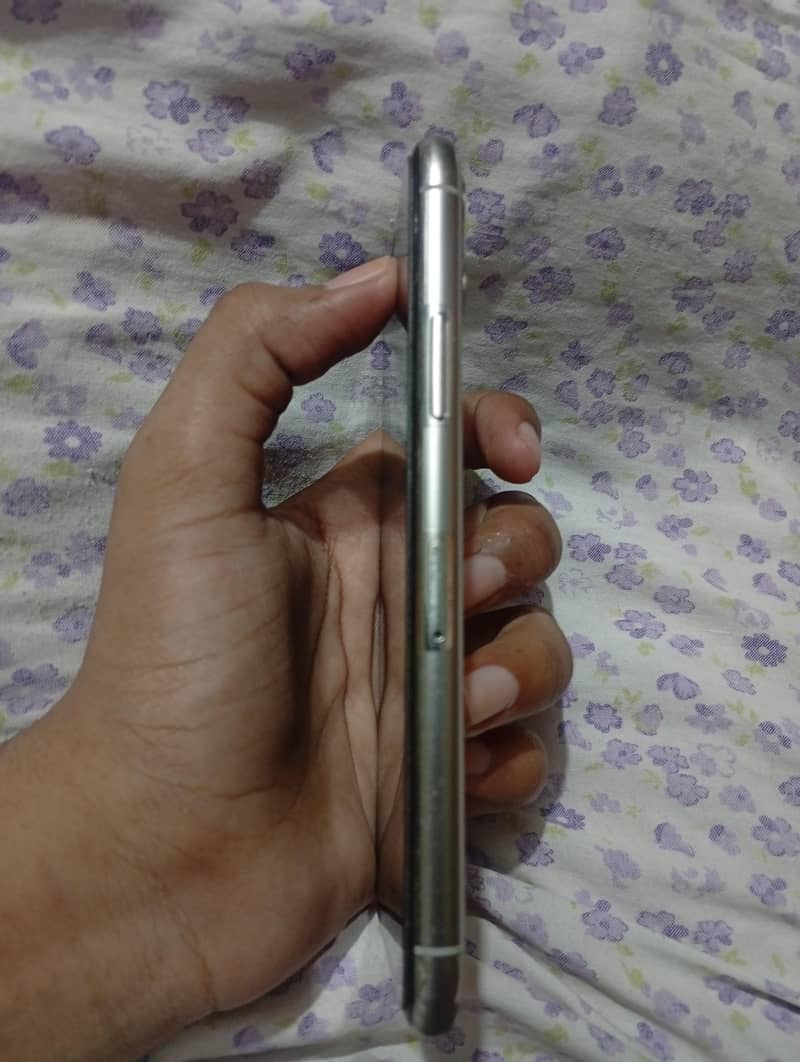 Apple iPhone 11 Pro 5