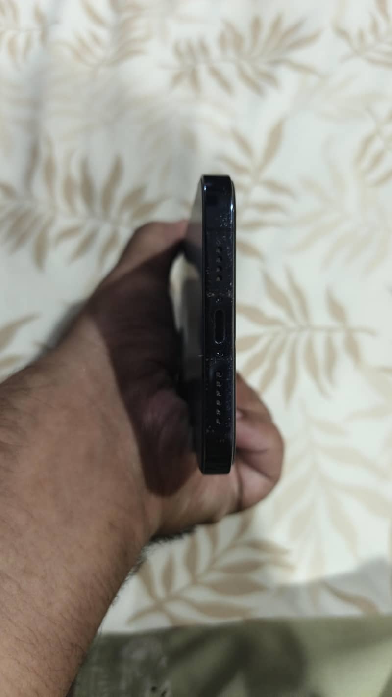 Apple iPhone 12 Pro Max 4