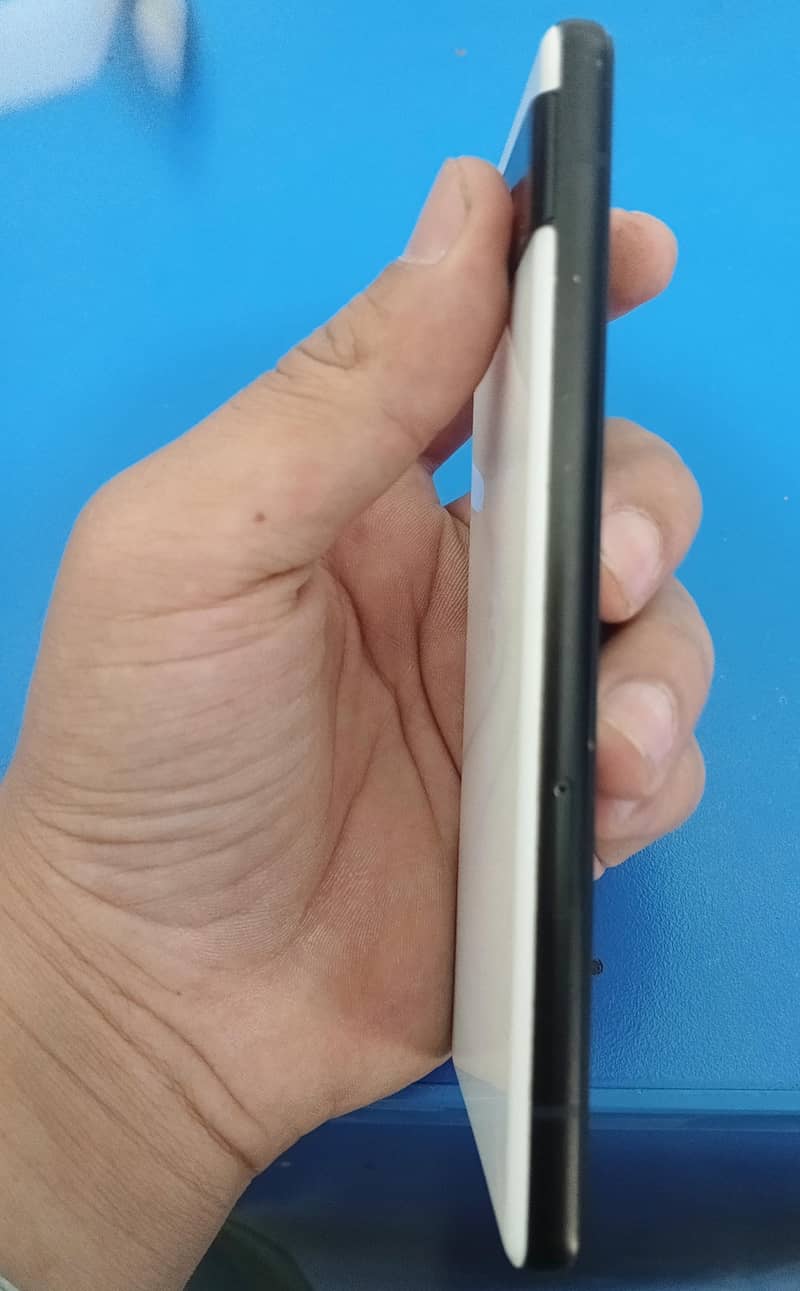 Google Pixel 6a 1