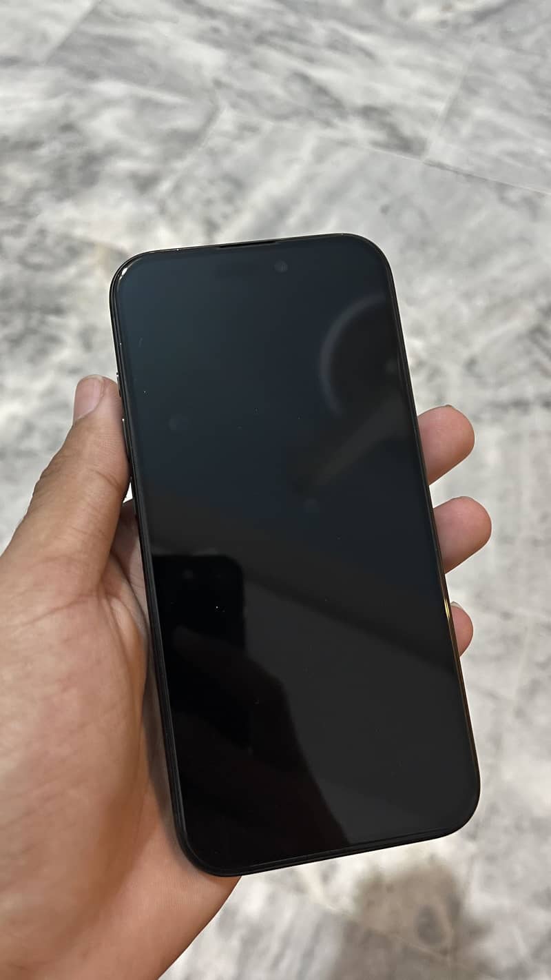 Apple iPhone 15 Pro 2