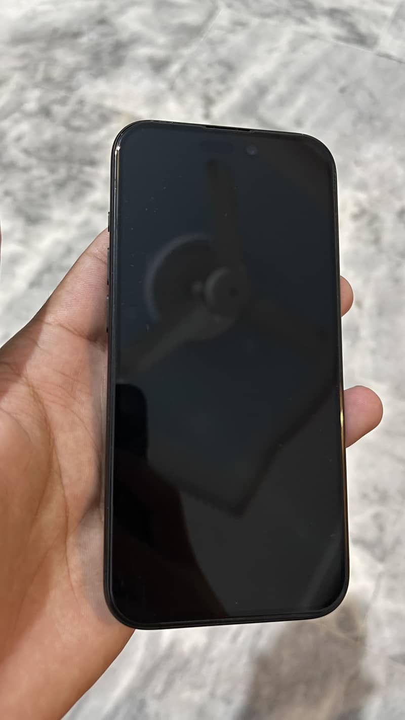 Apple iPhone 15 Pro 3