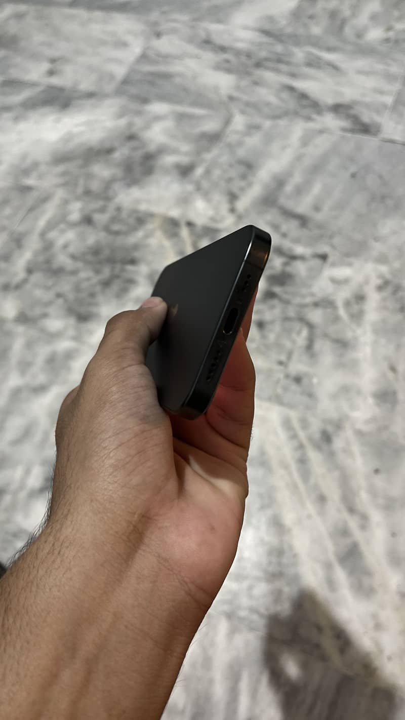 Apple iPhone 15 Pro 7