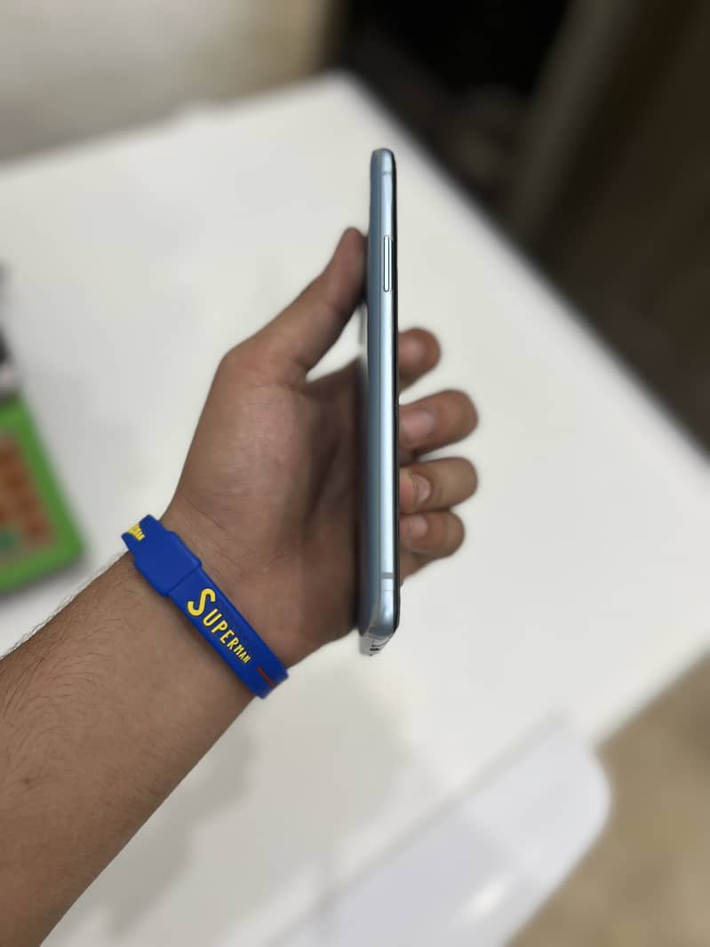 One Plus 9R 3