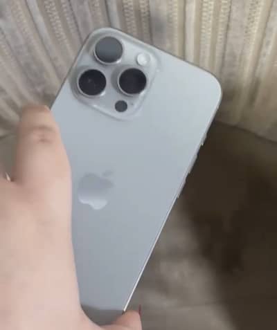 Apple iPhone 16 Pro Max