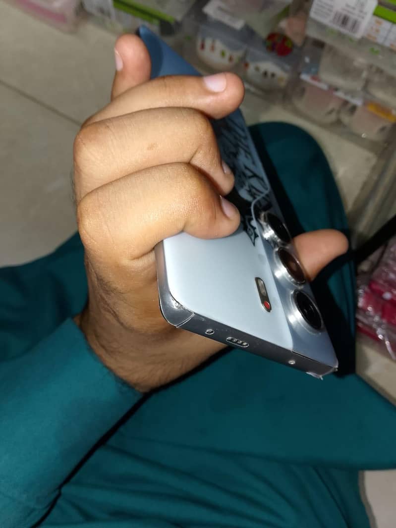 Tecno CAMON 40 Pro 1