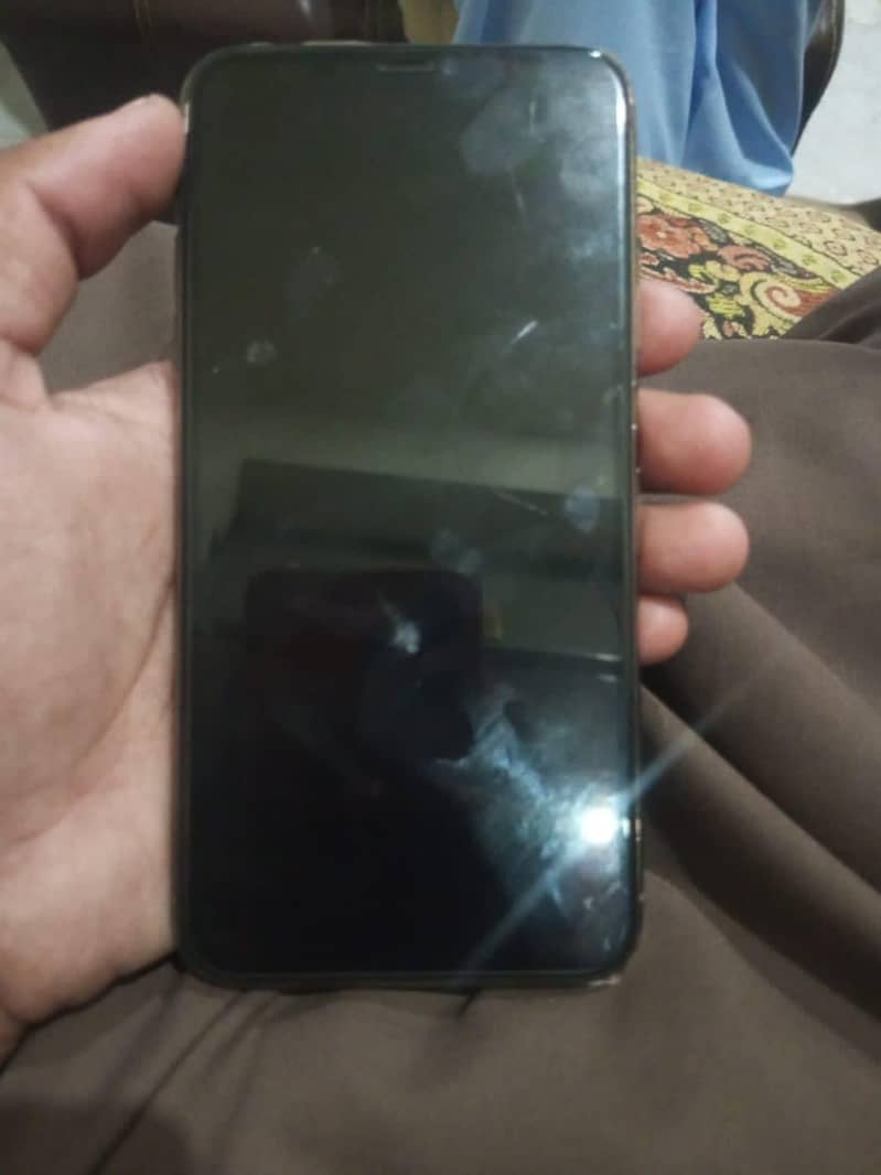 Apple iPhone 11 Pro Max 1