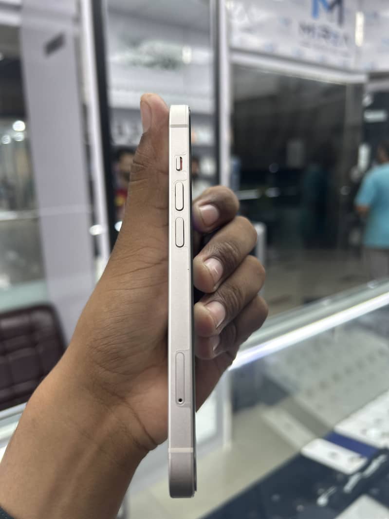 Apple iPhone 14 1