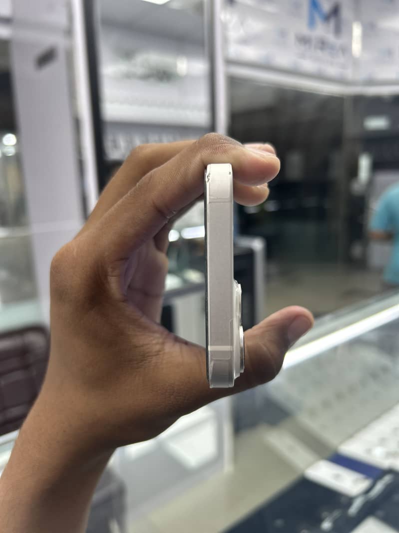 Apple iPhone 14 2