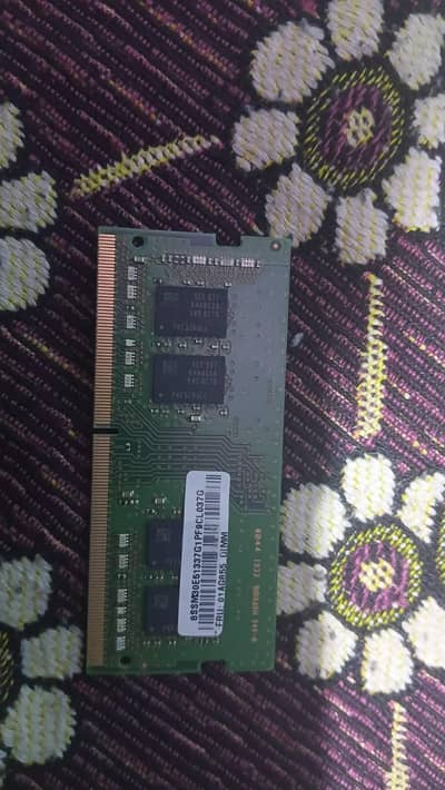 1 Month Used Samsung DDR4 8GB RAM LAPTOP