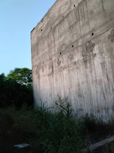 5 Marla plot available For sale E-14 Johad road Qurashi town