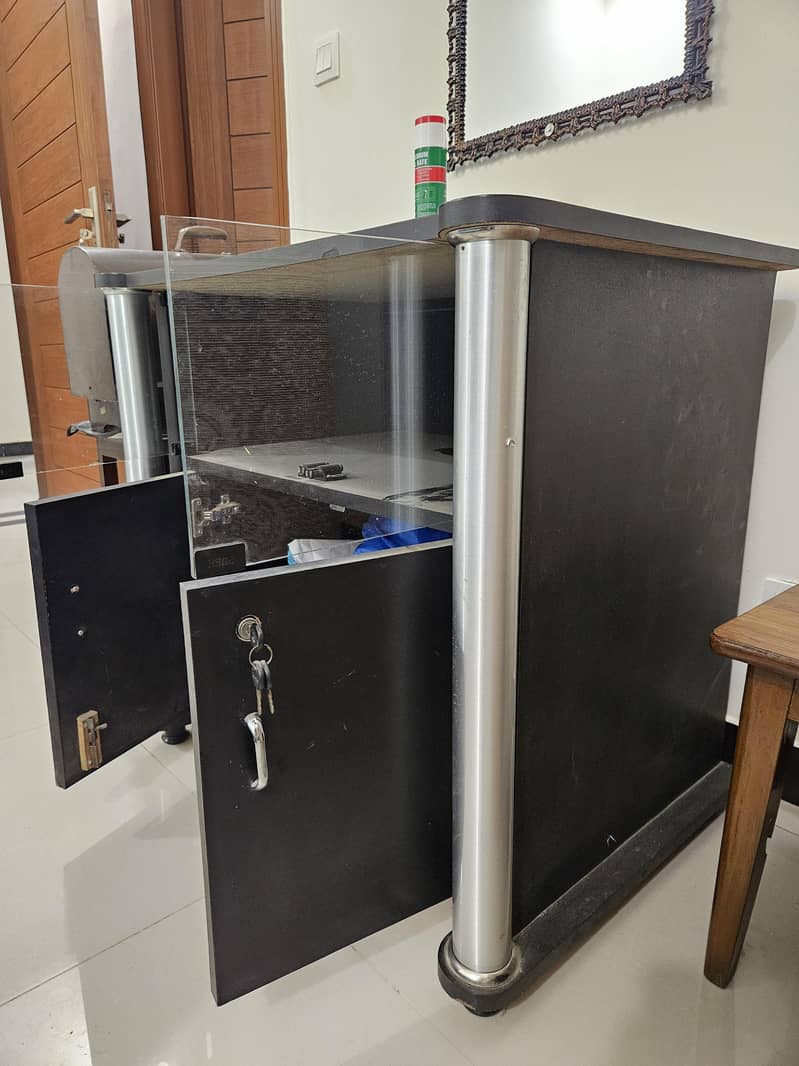 TV Trolley 1