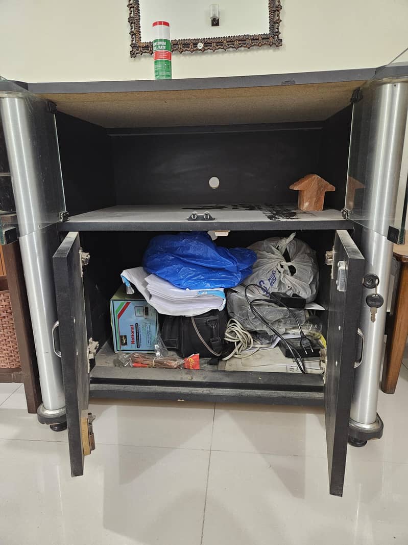 TV Trolley 2