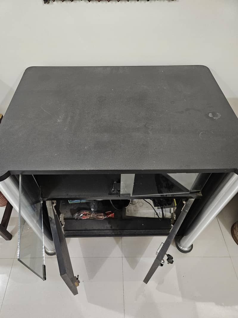 TV Trolley 3