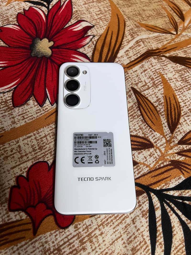 Tecno Spark 40 Pro Plus 0