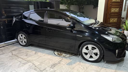 Prius G led touring fully loaded