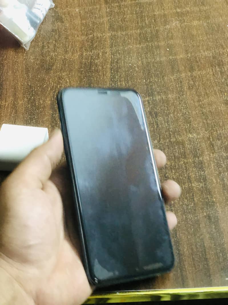 Apple iPhone 11 Pro Max 3