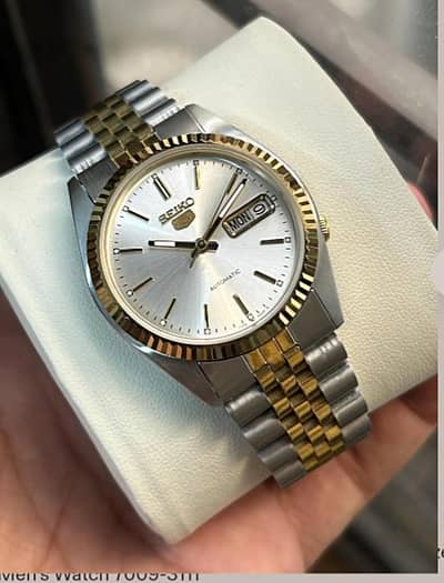 Vintage Seiko 5 Automatic Tow Tone Silver Dial Fluted 10/10 Japan