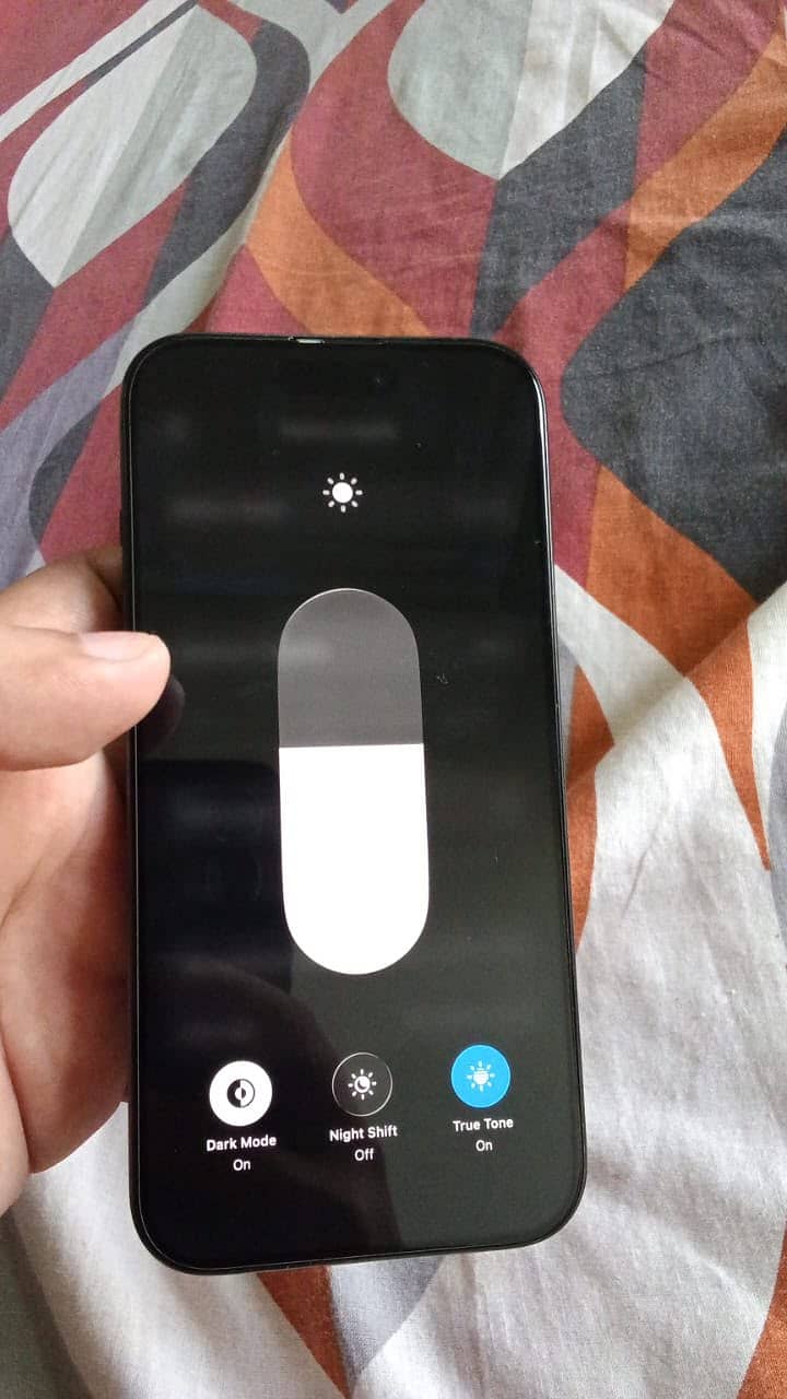 Apple iPhone 15 Pro 3