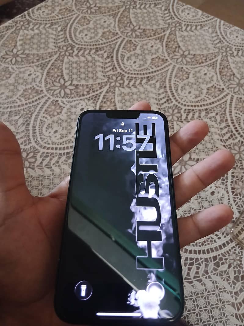 Apple iPhone 13 3