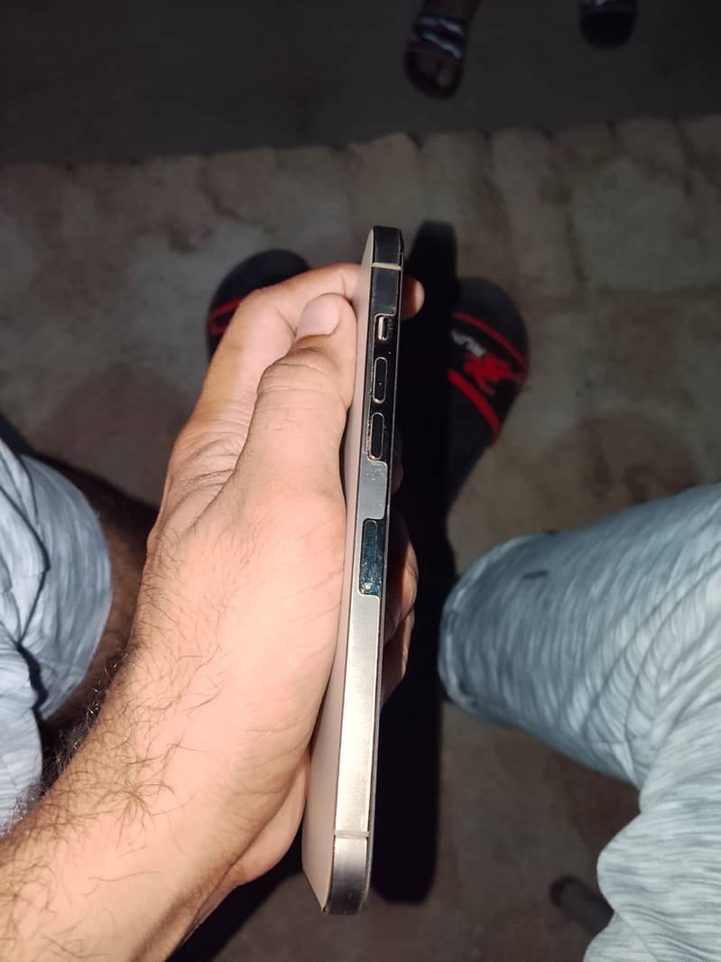 iPhone 12 Pro Max 2