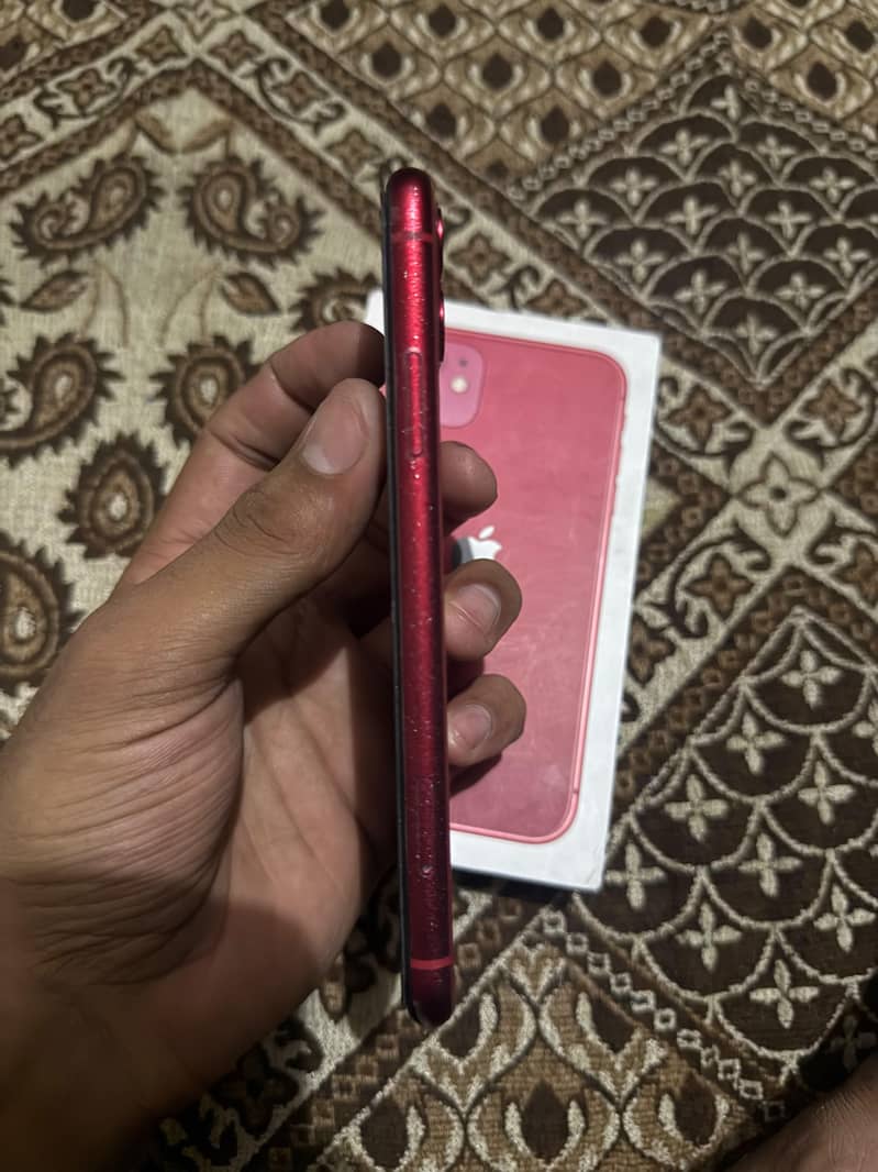 Apple iPhone 11 4