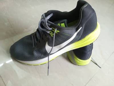 Nike shoes for sale 9.5 UK size