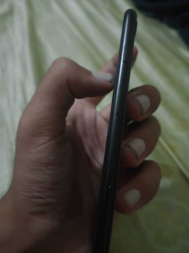 Apple iPhone SE 2 2
