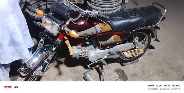 IM SELLING MY BIKE CLF70.2013