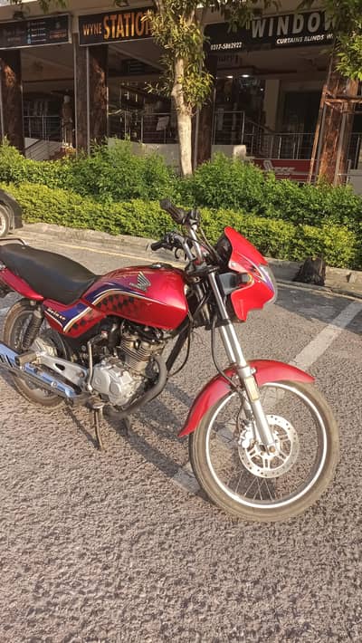 Honda CG125 Deluxe