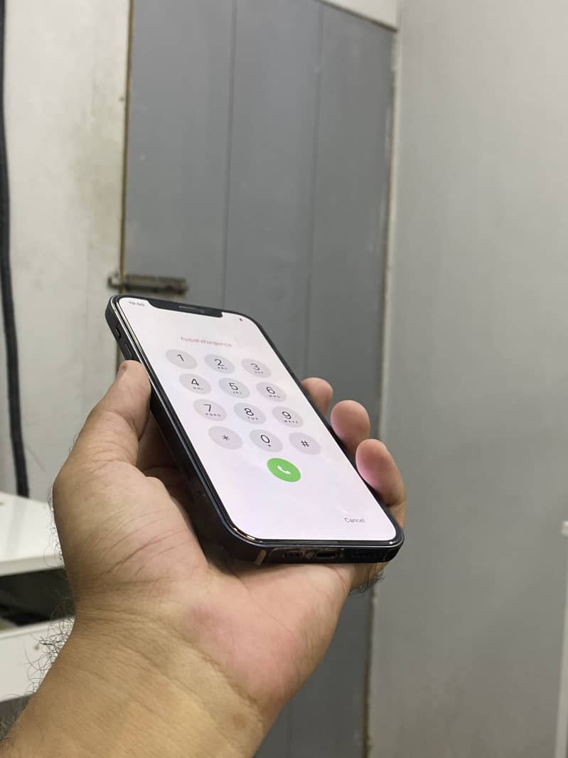Iphone 12 4