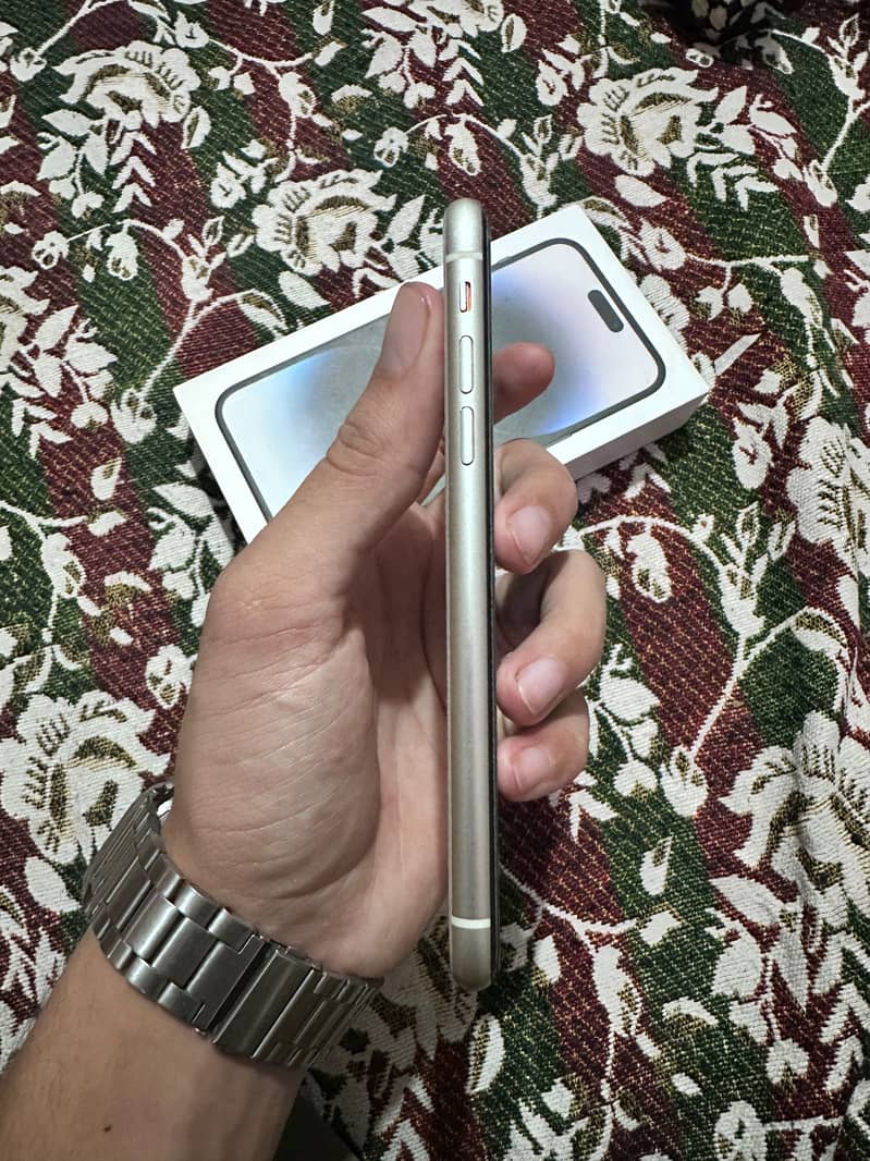 Apple iPhone 11 5