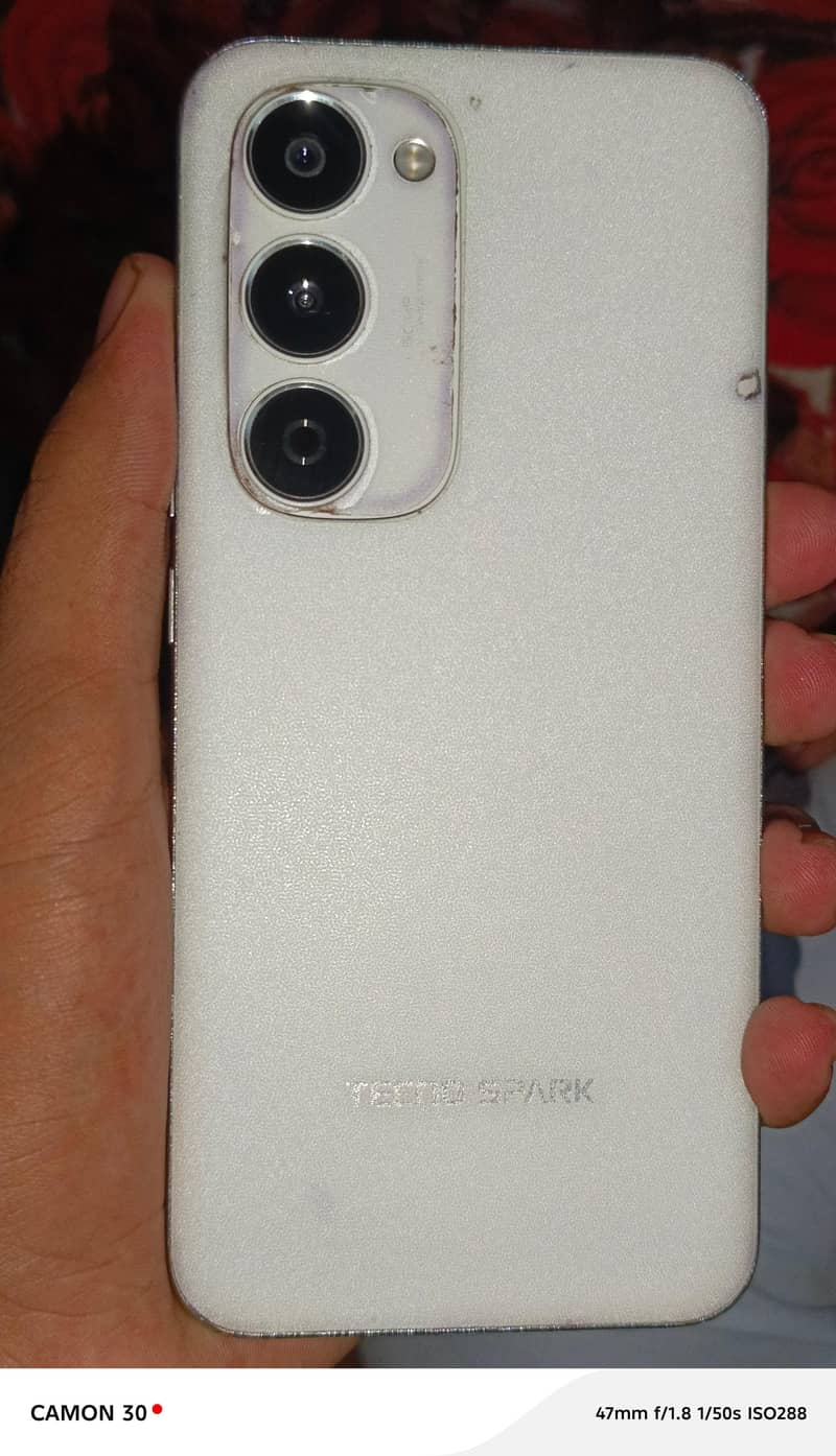 Tecno SPARK 40 Pro plus 0
