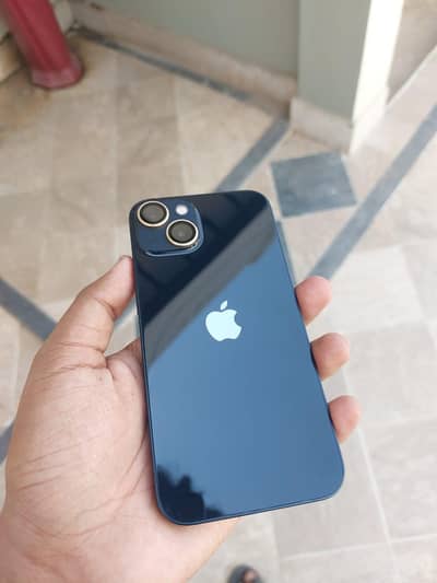 Apple iPhone 13